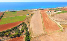 Golden investment opportunity - touristic land for sale right on the beach 13000 square meters with title deeds!, Larnaca