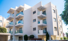 Fully furnished 3 bedroom apartment in Papas area walking distance to the beach in Limassol 