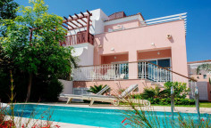 A 3 bedroom villa with private swimming pool and private berth for sale in luxury developement in Limassol