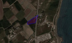 7400m2 tourist land for sale near the sea in Pervolia , Larnaca
