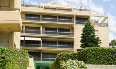 A 2-levels penthouse with outstanding sea views and lash landscaping in an up-market seaside residential complex in Limassol