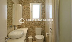 5 bedroom villa with swimming pool for sale in Parekklisia