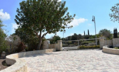 Beautiful 6 bedroom house with swimming pool for sale in Aphrodite Hills