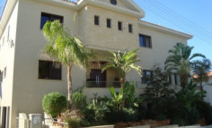 Beautiful 4 beds house with swimming pool for sale in Limassol