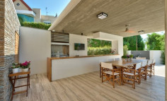 Large 6 bedroom house with swimming pool for sale in Limassol