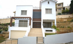 4 bed house with swimming pool for sale in Limassol