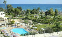 3 bedroom apartment with swimming pool to rent in Limassol