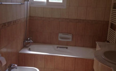 Spacious 4 bedrooms house with swimming pool for sale in Limassol