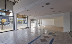 Large shop to rent in Mesa Geitonia