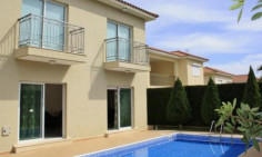 Beautiful 3 bedroom house with swimming pool for sale in Germasogeia Tourist Area