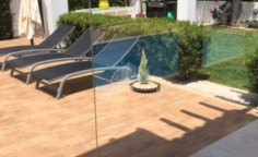 3 bedroom house with swimming pool to rent in Neapolis