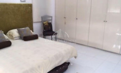 3 bedroom house with swimming pool to rent in Neapolis