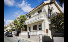 Large 3 bedroom house with swimming pool for sale in Mouttagiaka