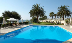 Luxury beachfront 3 bedroom residence for sale in a complex in Limassol offering many facilities 