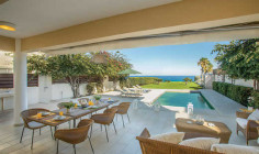 A magnificent fully furnished 6 bedroom house with private pool in Protara 