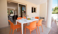 Fully furnished 3 bedroom ground floor apartment in sirena bay, Protaras just 100m from the beach 