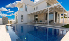 4 bedroom detached house with roof garden and swimming pool located within stunning surroundings in the highly popular green bay area of Protaras