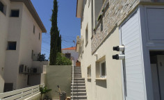A beautiful detached house for sale in Pyla with large interior spaces and plenty of storage 