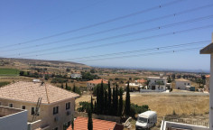 A beautiful detached house for sale in Pyla with large interior spaces and plenty of storage 