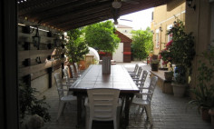 A spacious 7 bedroom 5 bathroom house set within a large secluded corner plot in a quiet area of Drosia