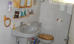 A spacious 7 bedroom 5 bathroom house set within a large secluded corner plot in a quiet area of Drosia