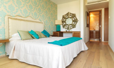 Luxury studio with swimming pool for sale in Agios Tychonas