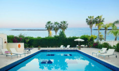 Beautiful beachfront apartment for sale located in the Amathus Area of Limassol 