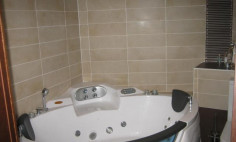 An excellent double four bedroom penthouse with very large veranda and outdoor jacuzzi 