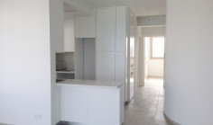 Modern 2 bedroom apartment with walking distance to the beach in Mackenzie 