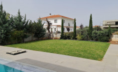 6 bedrooms villa in Dhekelia road 