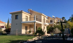 Large 3 bedroom house with swimming pool for sale in Agios Tychonas
