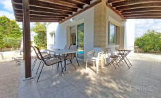 3 bedroom villa with swimming pool for sale in Agia Thekla