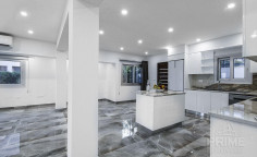 5 bedroom villa with swimming pool to rent in Agios Tychonas
