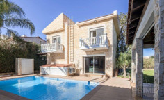 4 bedroom villa with swimming pool to rent in Potamos tis Germasogeias