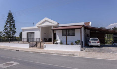 5 bedroom house for sale in Chloraka