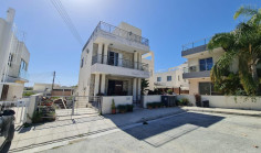 Spacious 5 bedroom house for sale in Agios Athanasios