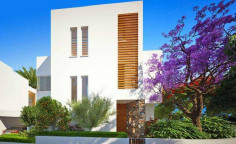 Spacious 4 bedroom house with swimming pool for sale in Kato Paphos