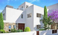 Luxury 4 bedroom house with swimming pool for sale in Kato Paphos