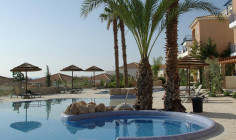 Beautiful 1 bedroom furnished apartment with swimming pool for sale in Yeroskipou