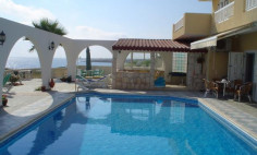 Beautiful 4 bedroom furnished villa with swimming pool for sale in Coral Bay