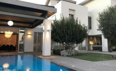 Lovely 5 bedroom villa with swimming pool for sale in Panthea