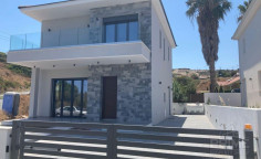 2 bedroom villa for sale in Pyrgos