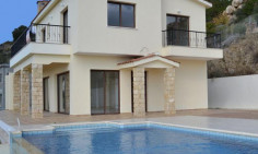 Beautiful 3 house with swimming pool for sale in Peyia