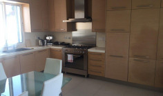 6 bedroom furnished house with swimming pool to rent in Chloraka