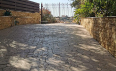 Beautiful 5 bedroom house with swimming pool for sale in Mesovounia