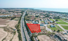 Spacious residential for sale in Oroklini, Larnaca