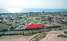 Spacious residential for sale in Oroklini, Larnaca