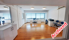 Spacious office to rent in Omonia