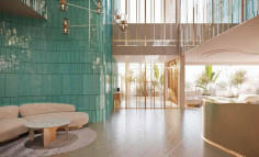Spacious 4 bedrooms penthouse with swimming pool for sale in Germasogeia Tourist Area