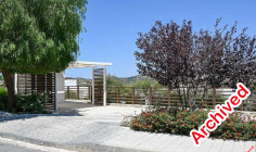 4 bedroom house with swimming pool to rent in Tsada